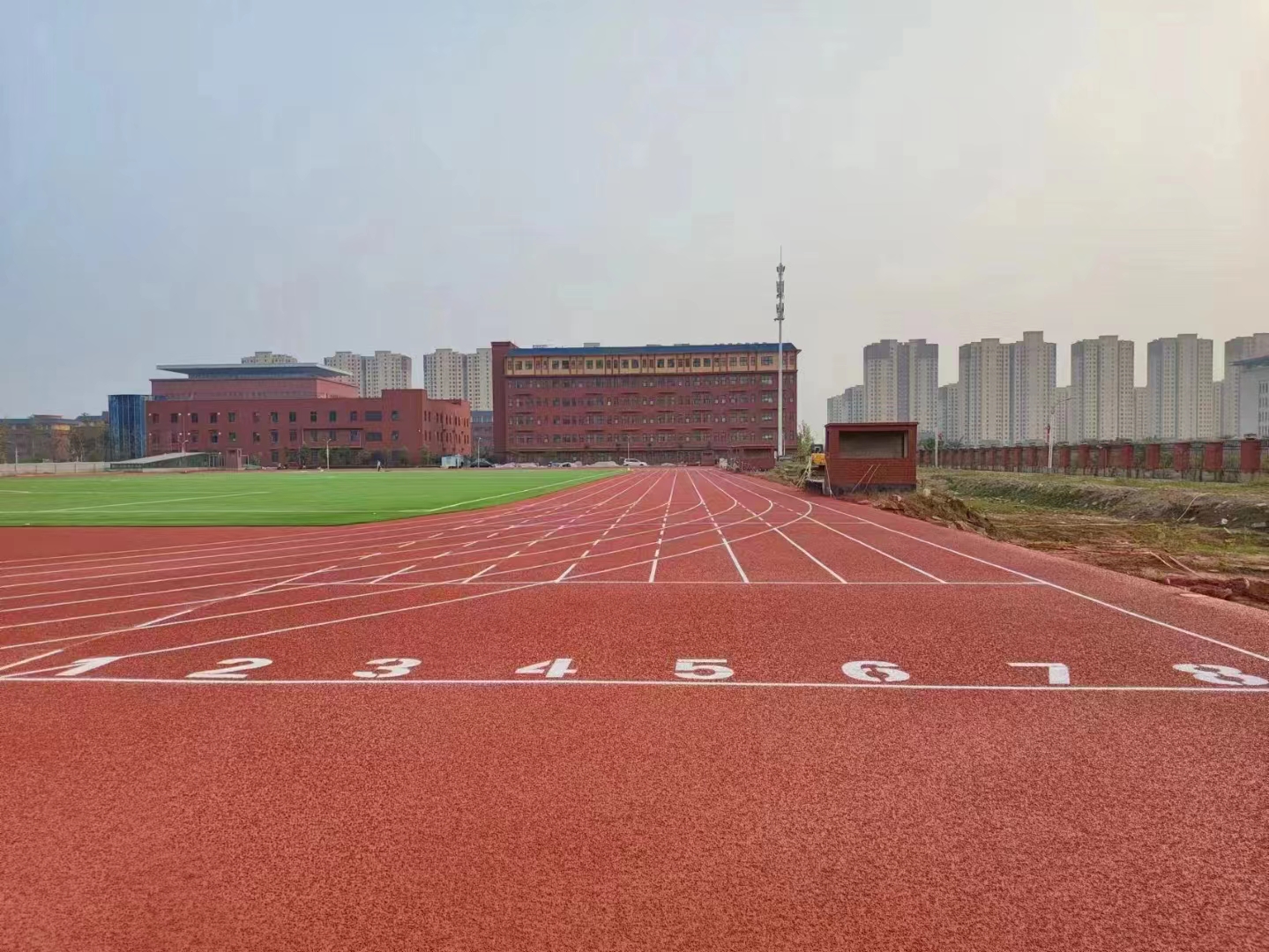 1708649295168022.jpg 商丘一高混合型跑道2.jpg